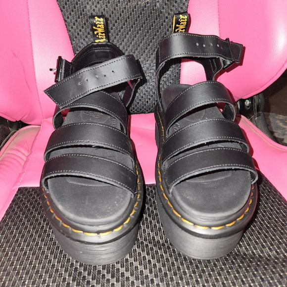 Dr. Martens size 8 black platform sandal - Picture 2 of 4